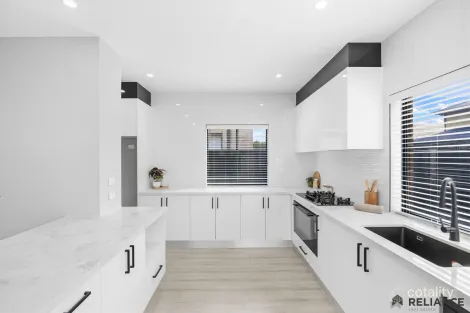 Property photo of 13 Carramar Way Greenvale VIC 3059