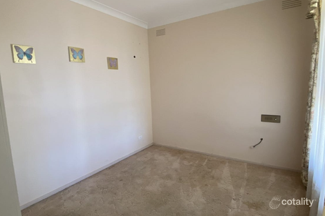 Property photo of 82 Hothlyn Drive Craigieburn VIC 3064