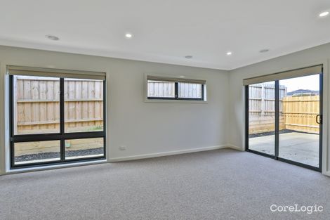 Property photo of 128 Manna Gum Drive Pakenham VIC 3810