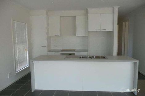 Property photo of 37 Mallacoota Way Craigieburn VIC 3064