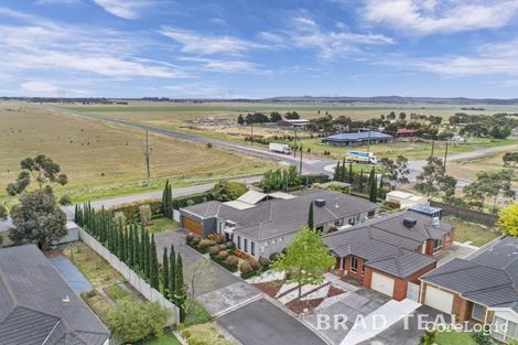 Property photo of 18 Nullarbor Place Caroline Springs VIC 3023