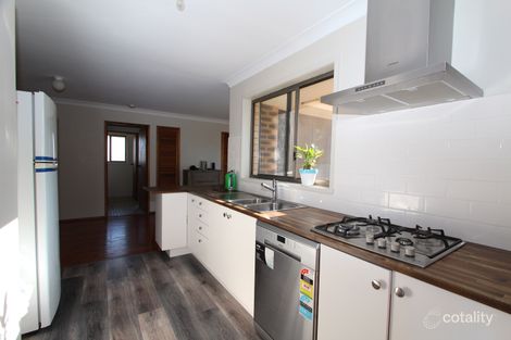 Property photo of 10 Cherry Tree Close Moss Vale NSW 2577