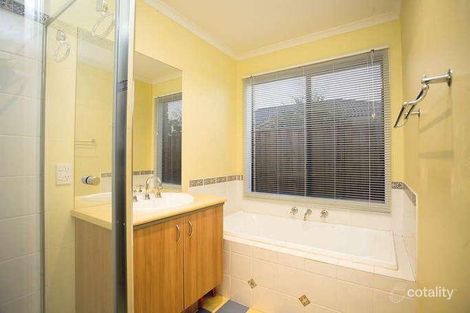 Property photo of 18 Grangemouth Drive Point Cook VIC 3030