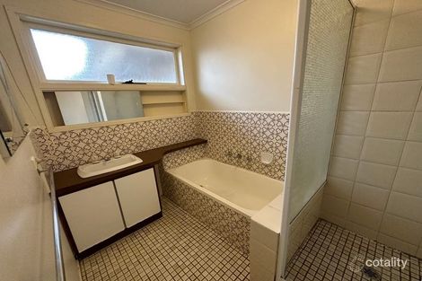 Property photo of 17 Bushland Avenue Clarinda VIC 3169