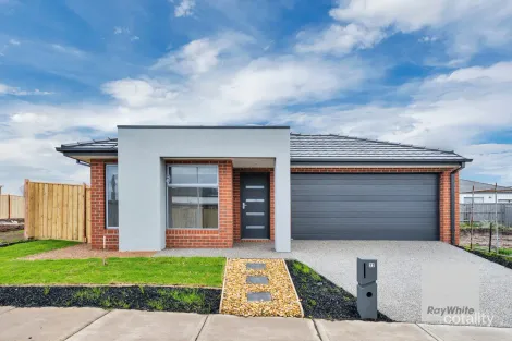 32 Palmatum St, Sunbury, VIC 3429