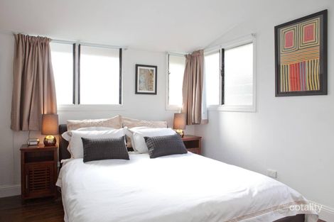 Property photo of 2/32 Rosa Street Spring Hill QLD 4000