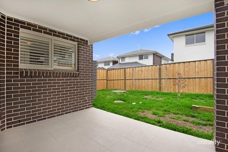 Property photo of 11 Putters Lane Norwest NSW 2153