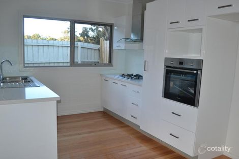 Property photo of 2/14 The Fairway Kingsbury VIC 3083