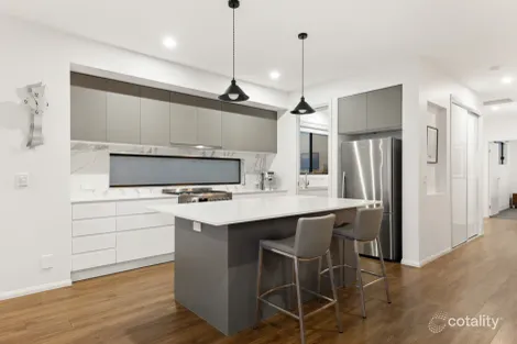 Property photo of 39 Marina View Drive Pelican Waters QLD 4551