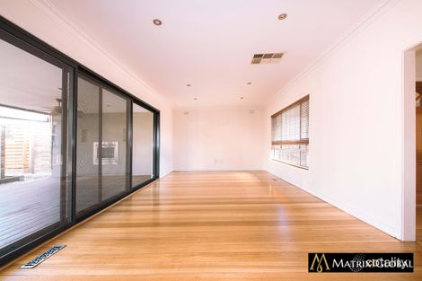Property photo of 32 Mountain Ash Avenue Ashwood VIC 3147