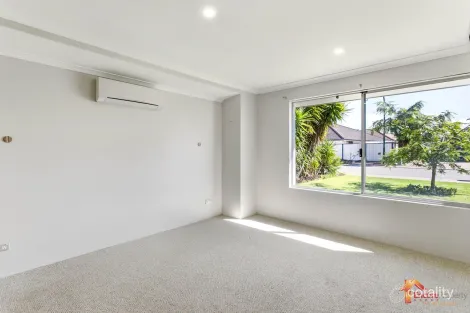 Property photo of 4 Shannon Pass Bertram WA 6167
