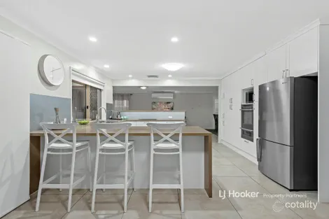 Property photo of 44 Mindona Street Wishart QLD 4122