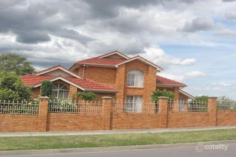 2 Hailsham Ct, Mulgrave, VIC 3170