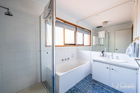 Property photo of 88 Carrick Drive Gladstone Park VIC 3043