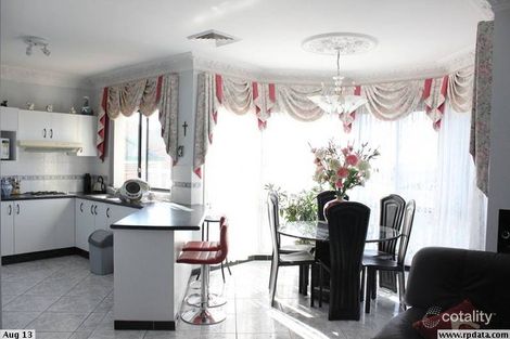 Property photo of 9 Santangelo Close Edensor Park NSW 2176