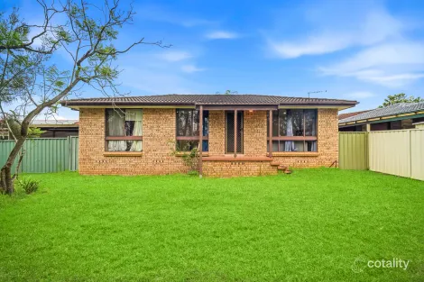 6 Hay Cl, St Clair, NSW 2759