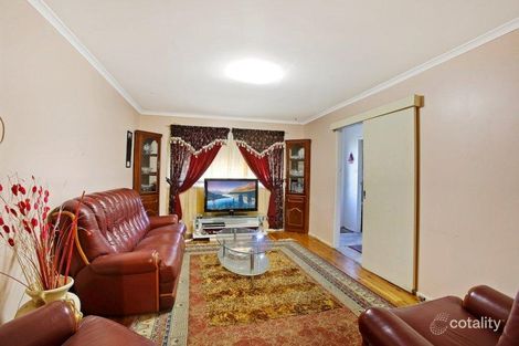 Property photo of 9 Hovea Place Macquarie Fields NSW 2564