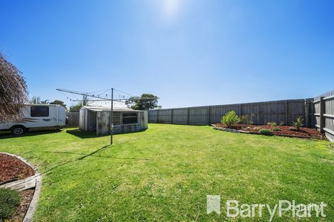Property photo of 7 Arleon Crescent Cranbourne VIC 3977
