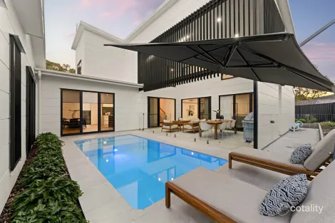 8 Juron St, Noosaville, QLD 4566