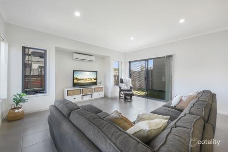 2/102 Haslewood Cres, Meridan Plains, QLD 4551