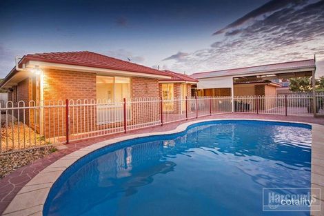 Property photo of 58 Hartland Circuit Pakenham VIC 3810