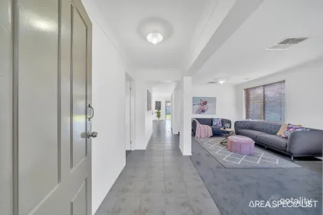 Property photo of 9 Bunya Drive Brookfield VIC 3338