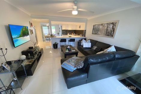 Property photo of 9/145 Central Street Labrador QLD 4215