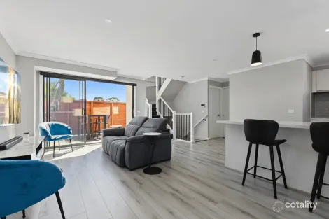 Property photo of 9/11 Pine Crescent Boronia VIC 3155