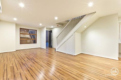 Property photo of 5/12 Eldale Avenue Greensborough VIC 3088