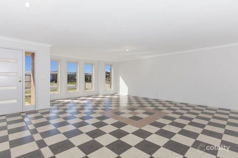 Property photo of 44 Adrian Circuit Wallan VIC 3756