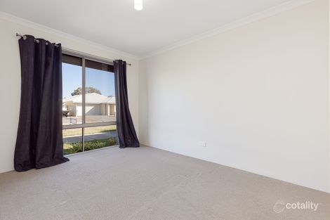 Property photo of 43 Sharperton Meander Dudley Park WA 6210
