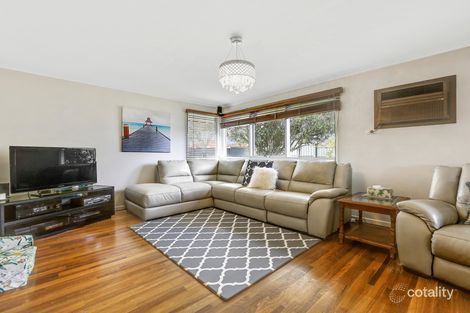 Property photo of 8 Maralinga Avenue Keysborough VIC 3173