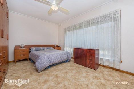 Property photo of 1 Glendale Road Springvale VIC 3171
