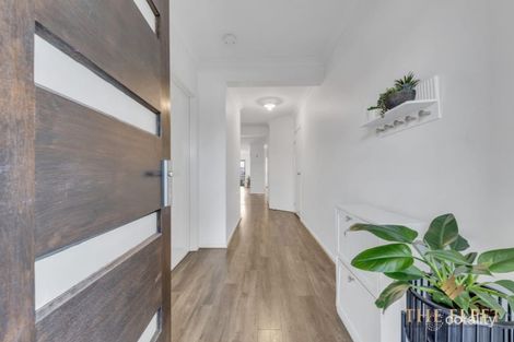 Property photo of 32 Mitcham Street Truganina VIC 3029