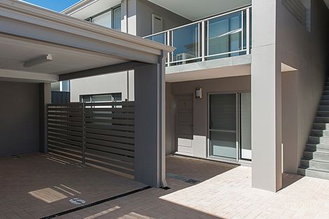 Property photo of 3/358 Hardey Road Cloverdale WA 6105