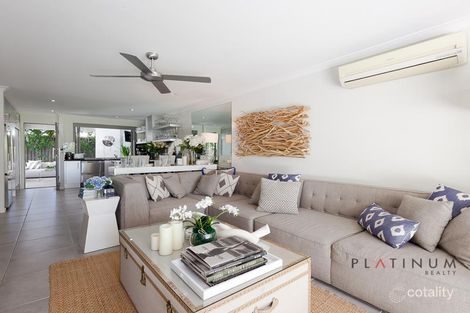 Property photo of 10 Lakeside Avenue Broadbeach Waters QLD 4218