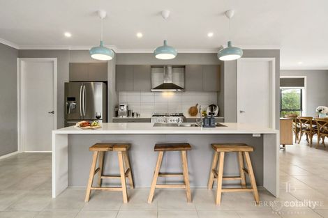 Property photo of 24 Leon Avenue Rosebud VIC 3939