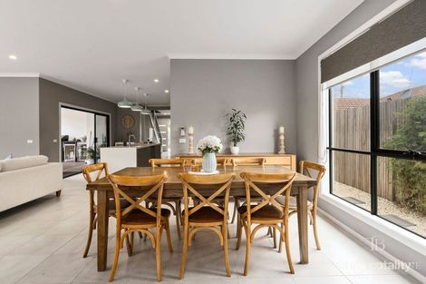 Property photo of 24 Leon Avenue Rosebud VIC 3939