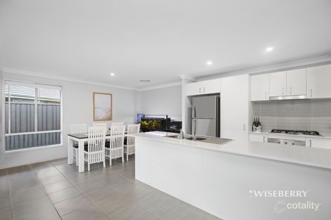 Property photo of 34 Cadogan Crescent Woongarrah NSW 2259