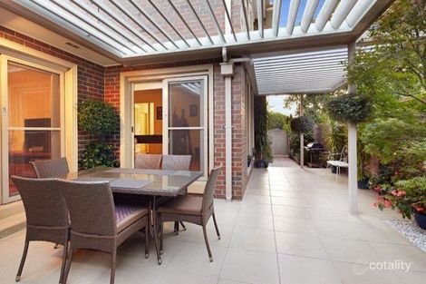 Property photo of 18 Narrawong Road Caulfield South VIC 3162