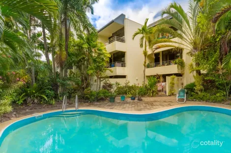 2/221-225 Lake St, Cairns North, QLD 4870