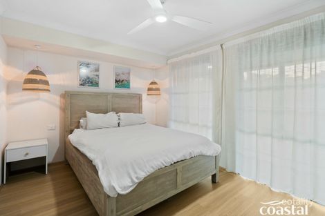 Property photo of 8 Honeysuckle Ramble Halls Head WA 6210