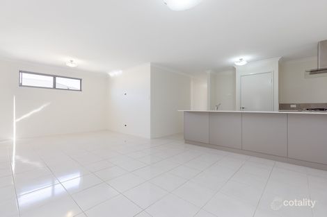 Property photo of 43 Sharperton Meander Dudley Park WA 6210