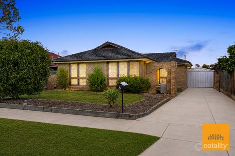 6 Clowes St, Melton South, VIC 3338