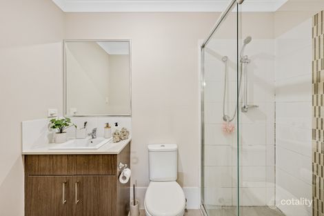 Property photo of 2/3 Cassidy Terrace Mount Kynoch QLD 4350