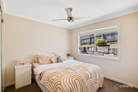 Property photo of 2/3 Cassidy Terrace Mount Kynoch QLD 4350