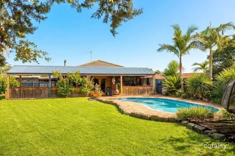 Property photo of 10 Petrel Court Carrum Downs VIC 3201