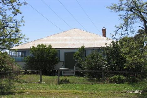 77 Hadley St, Pittsworth, QLD 4356