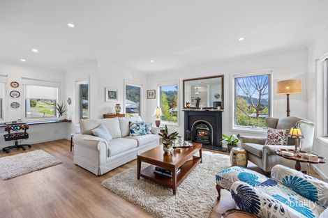 Property photo of 12 Timber Jinker Place Marysville VIC 3779