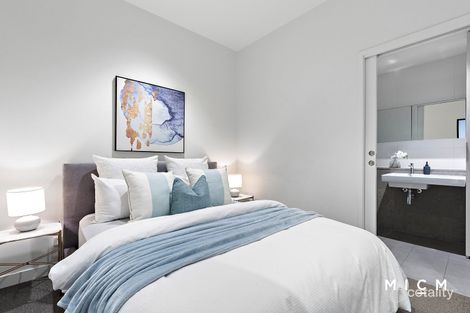 Property photo of 1011/199 William Street Melbourne VIC 3000